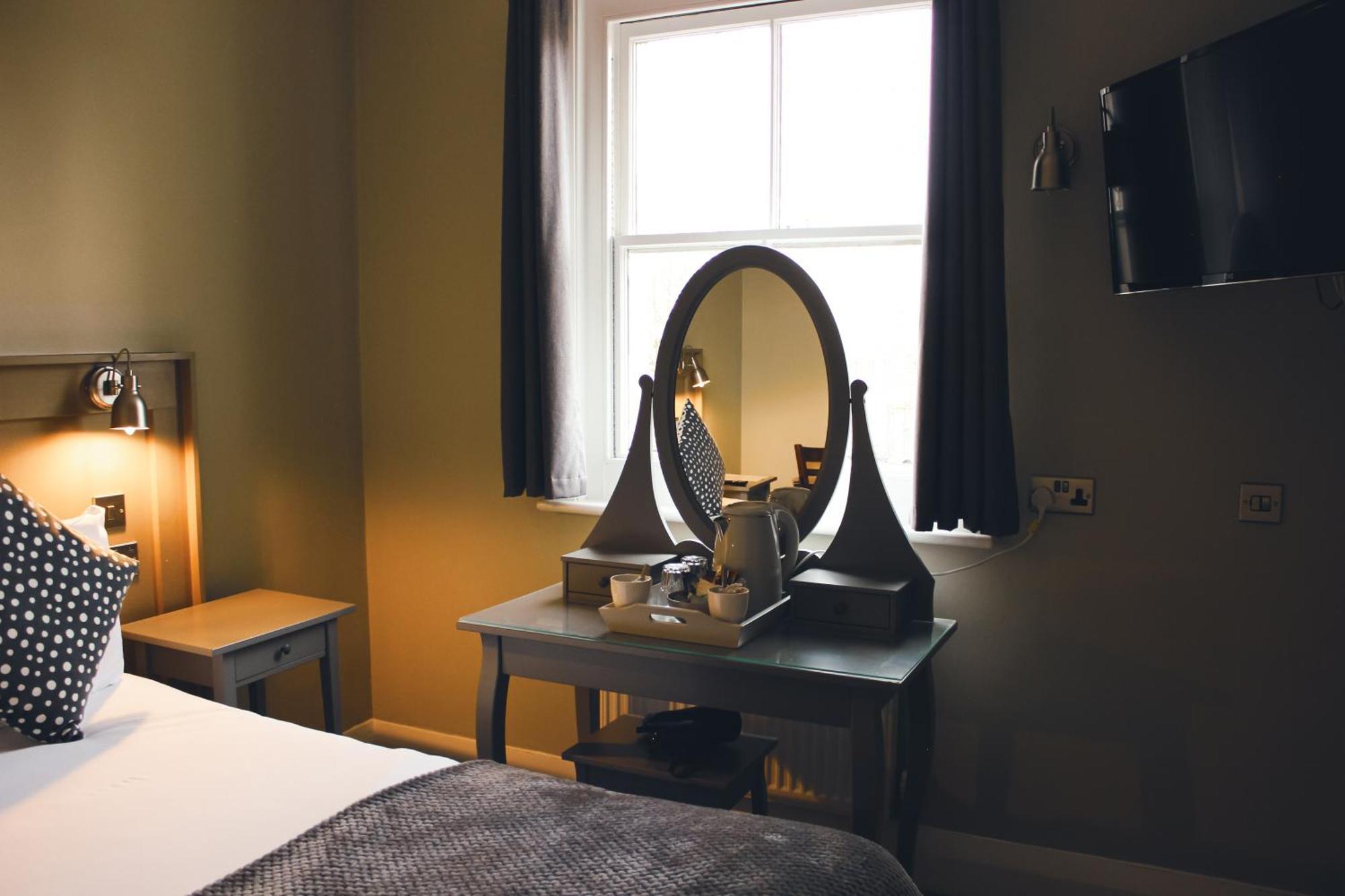 The Kings Arms Hotell Swindon Eksteriør bilde