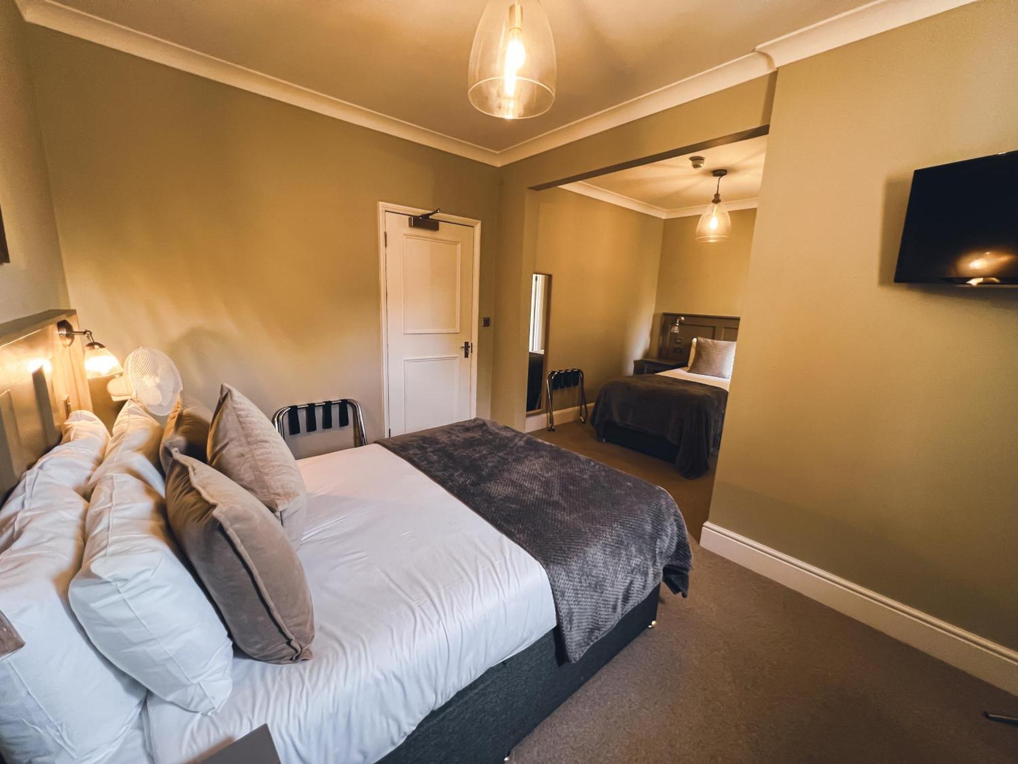 The Kings Arms Hotell Swindon Eksteriør bilde